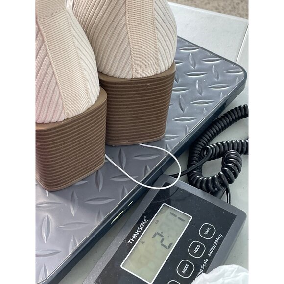 Torrid Stretch Ribbed Knit Bootie Size 9.5WW Block Heels Almond Toe Cream Modern - Picture 8 of 9